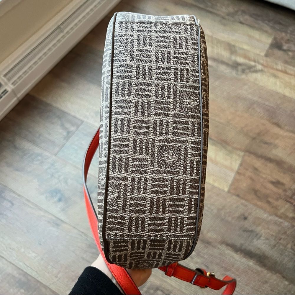 Anne Klein Crossbody Purse with orange accents - Picture 12 of 15
